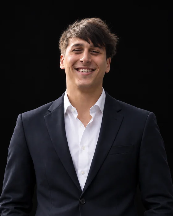 Juan Martín Osti — Departamento de Administración y Legales en Comunidad Amanecer